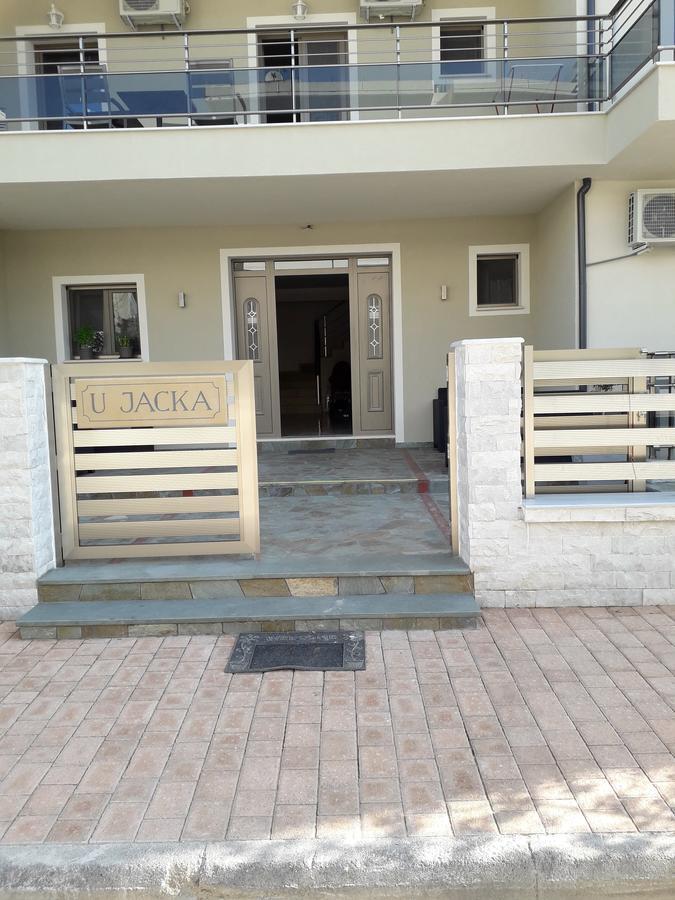 U Jacka Apartment Неи Порои Екстериор снимка