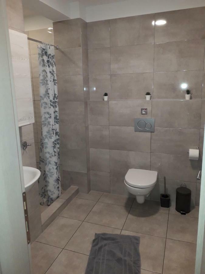 U Jacka Apartment Неи Порои Екстериор снимка